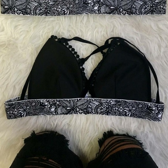 Strappy bralette top, needs bigger bust - Picture 3 of 4